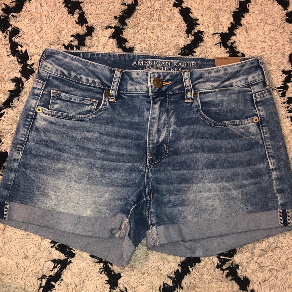 NWT American Eagle Midi Shorts